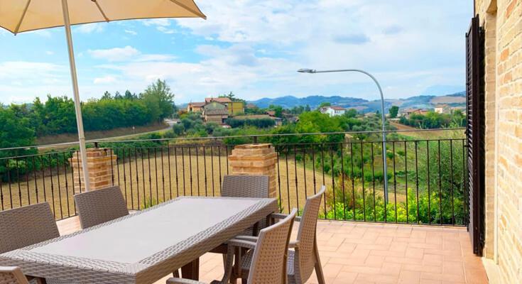 La Collina Apartment Monsampietro Morico Екстериор снимка