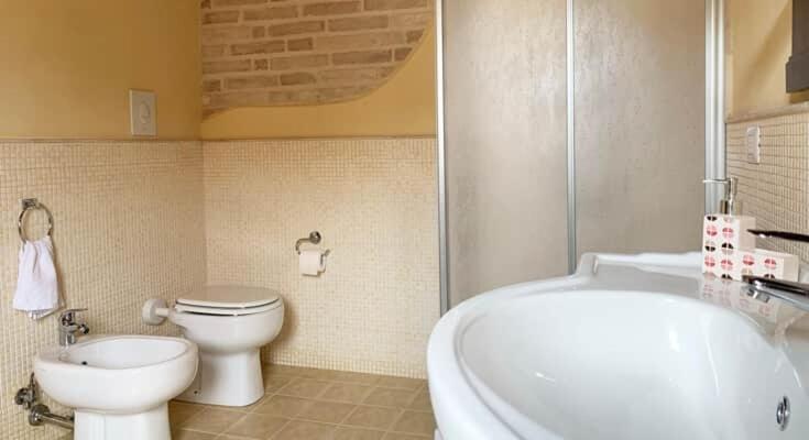 La Collina Apartment Monsampietro Morico Екстериор снимка